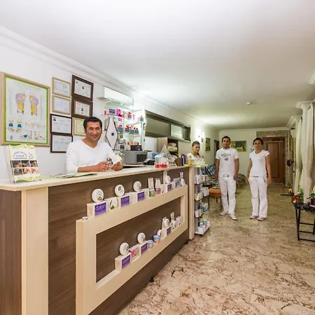 奥兹赛德全包服务酒店
